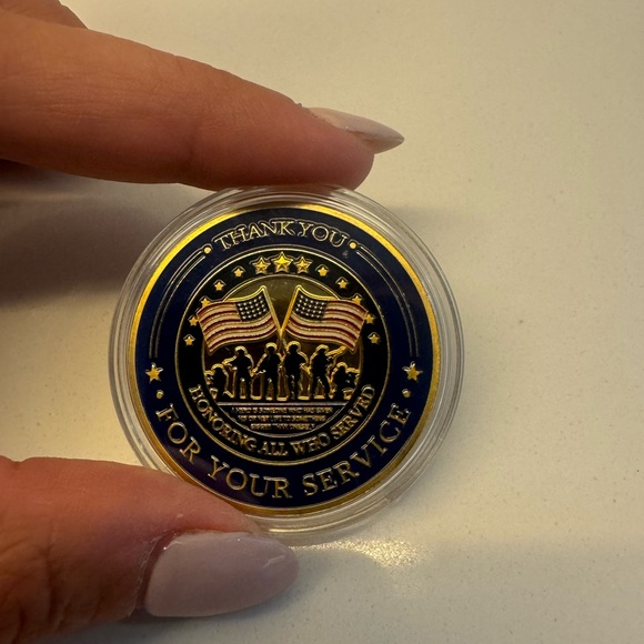 Veteran Challenge Coin Collectible - Picture 5 of 5
